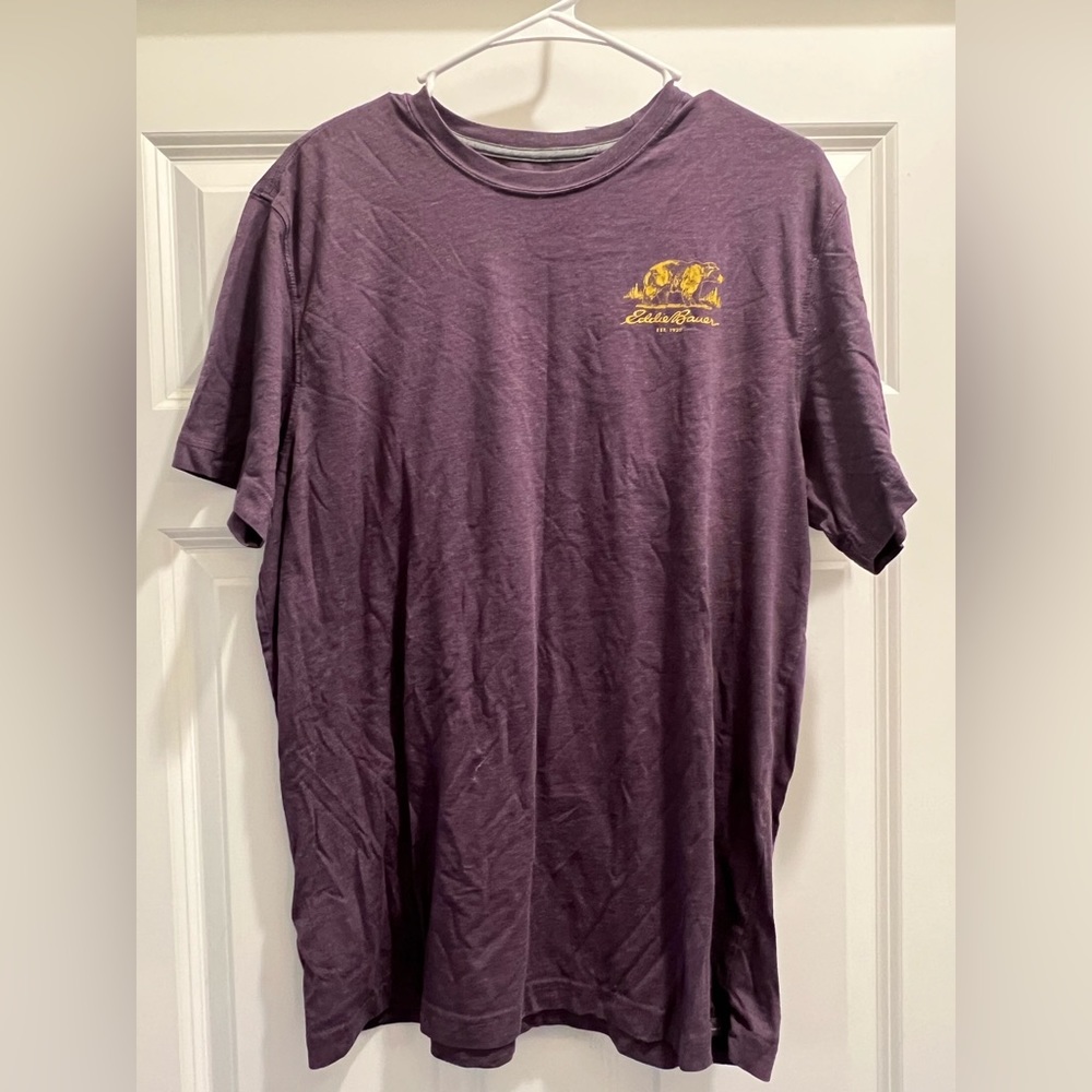 Men’s Eddie Bauer bear tee